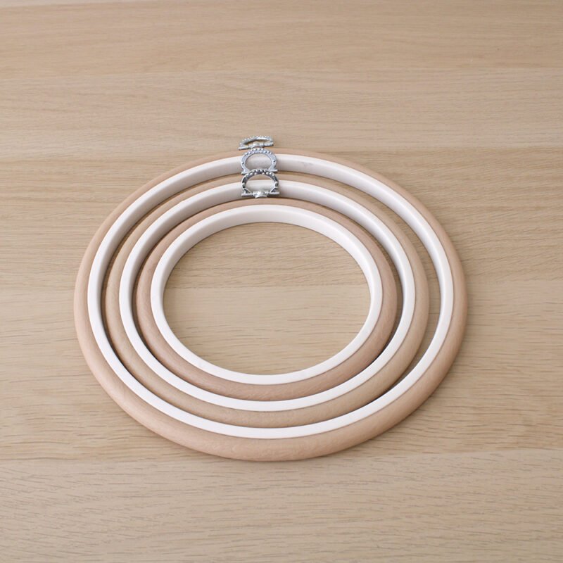 Καδράκι  Ελαστικό Στρογγυλο Εκρού